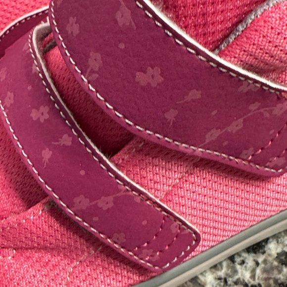 BNIB See Kai Run Pink Floral Strap Sneakers - Picture 3 of 13